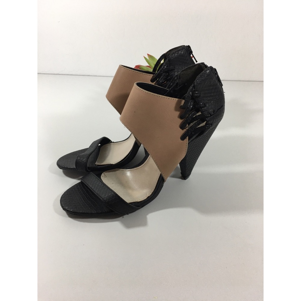 Patron by Perugia heels size 9